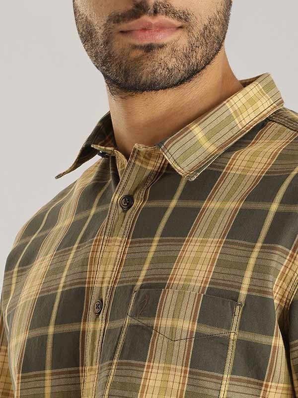 Indian Terrain Men Checkered Olive Shirt